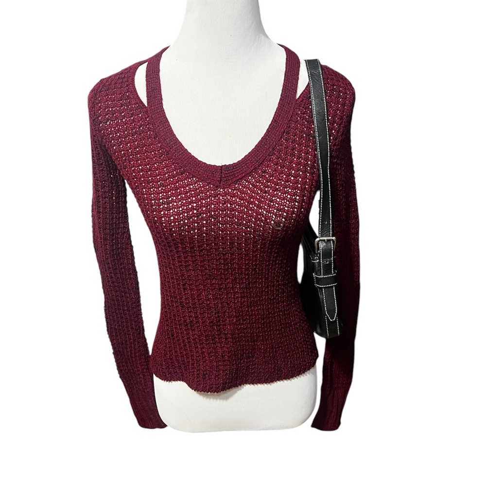 American Eagle red/burgundy knit sweater with cut out detailing